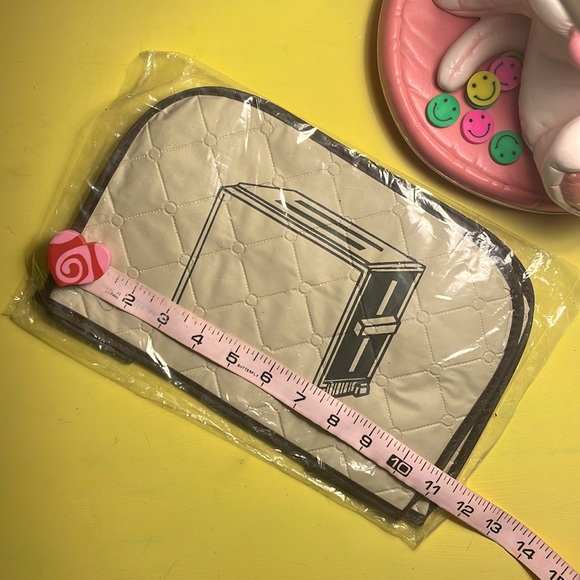 1983 Vintage Toaster Cover 🍞 - Picture 4 of 4